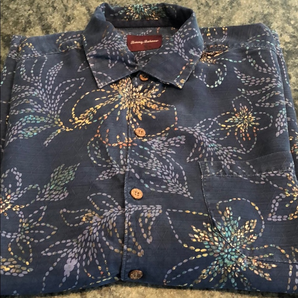 Tommy Bahama casual button down shirt